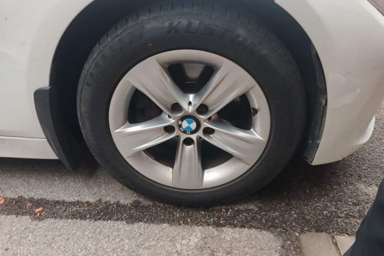 Used BMW 3 Series 2013 320i Sport Edition Right Front Wheel Hub