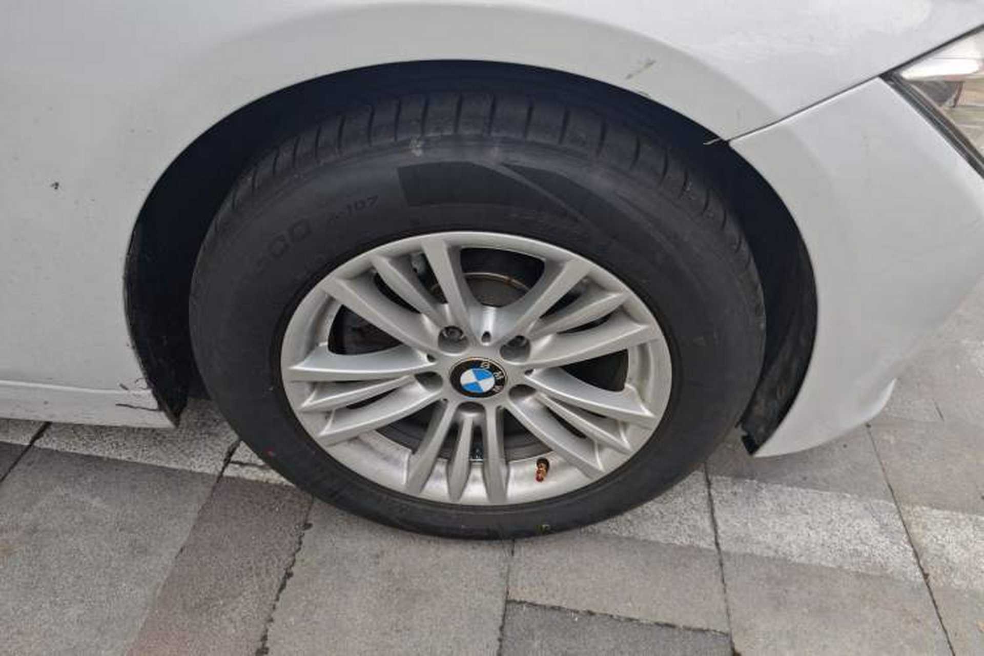 Used BMW 3 Series 2013 320i Sport Edition Right Front Wheel Hub
