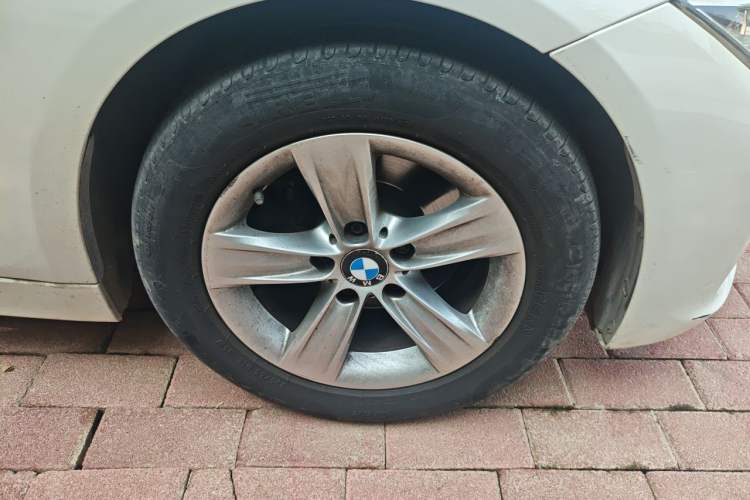 Used BMW 3 Series 2013 320i Sport Edition Right Front Wheel Hub