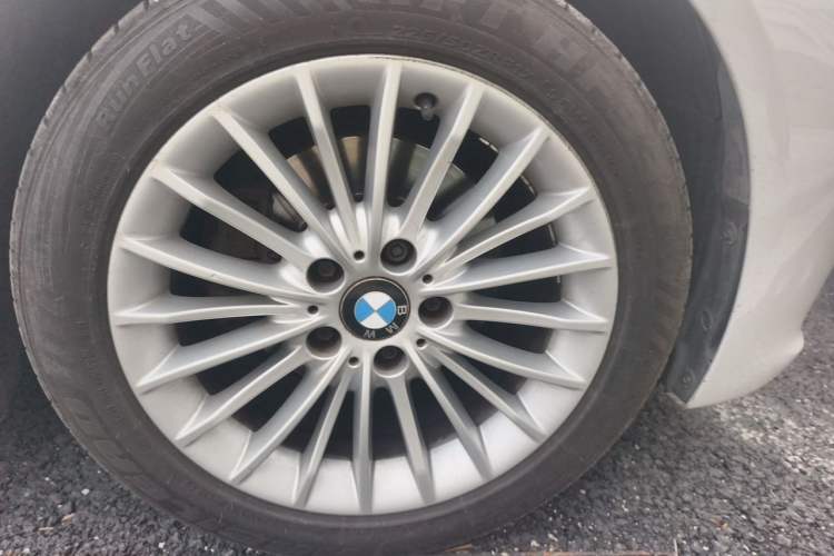 Used BMW 3 Series 2013 320Li Luxury Design Package Right Front Wheel Hub