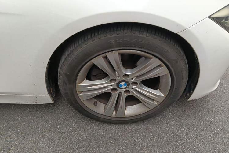 Used BMW 3 Series 2013 316i Sport Design Package Right Front Wheel Hub