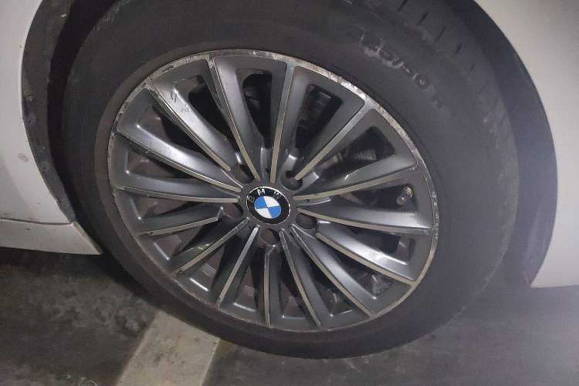 Used BMW 3 Series 2013 320i Active Edition Right Front Wheel Hub