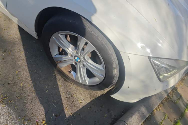 Used BMW 3 Series 2013 Facelifted 328i Sport Design Package Right Front Wheel Hub