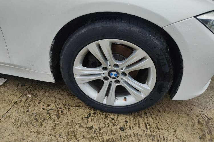 Used BMW 3 Series 2013 320i Sport Edition Right Front Wheel Hub