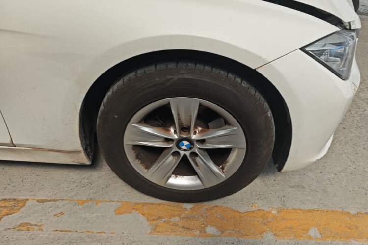 Used BMW 3 Series 2013 320i Sport Edition Right Front Wheel Hub