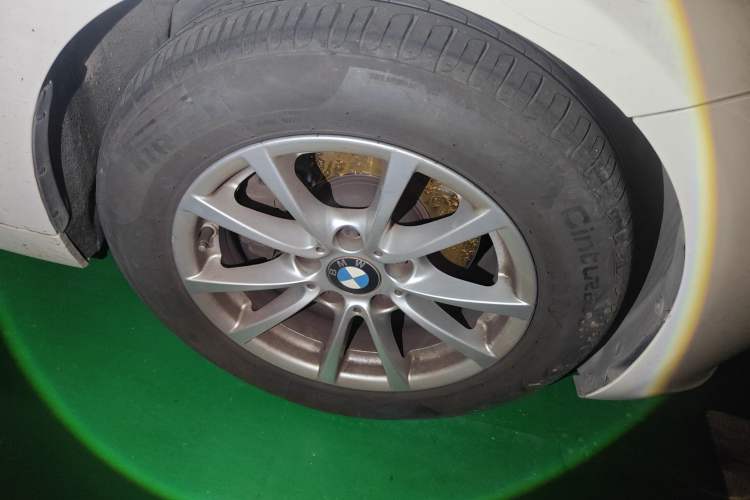 Used BMW 3 Series 2013 316i Active Edition Right Front Wheel Hub