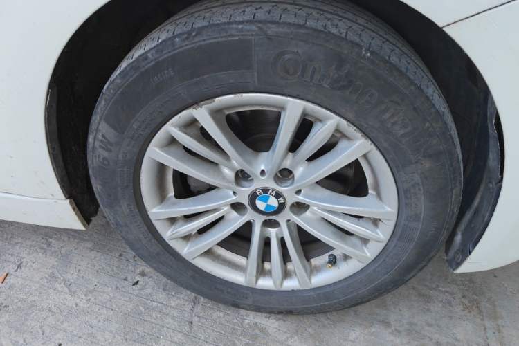 Used BMW 3 Series 2013 Facelifted 320Li Luxury Design Package Right Front Wheel Hub