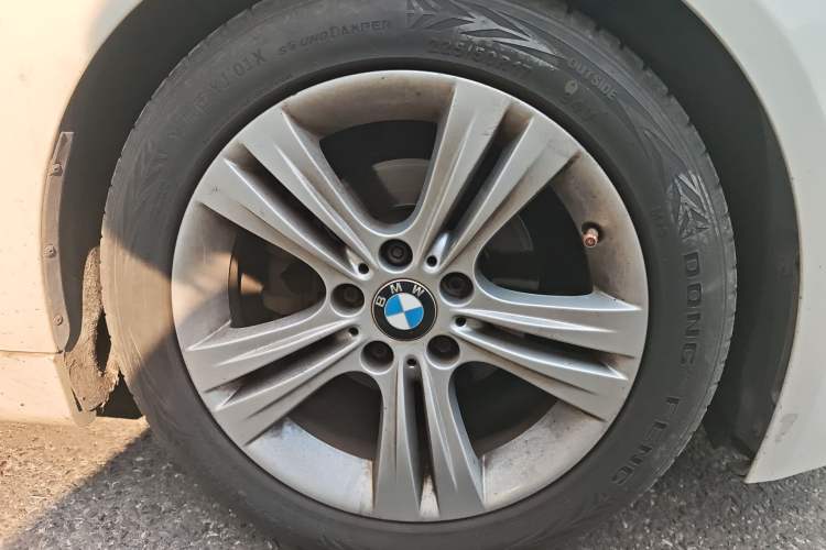 Used BMW 3 Series 2013 Restyled 320i Sport Design Package Right Front Wheel Hub