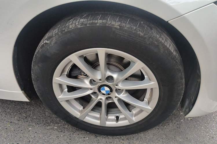 Used BMW 3 Series 2013 316i Active Edition Right Front Wheel Hub