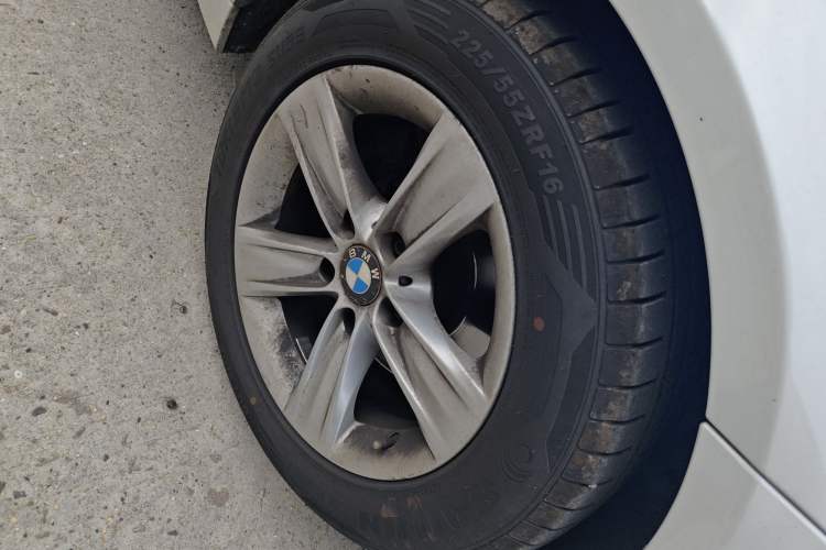 Used BMW 3 Series 2013 320i Sport Edition Right Front Wheel Hub