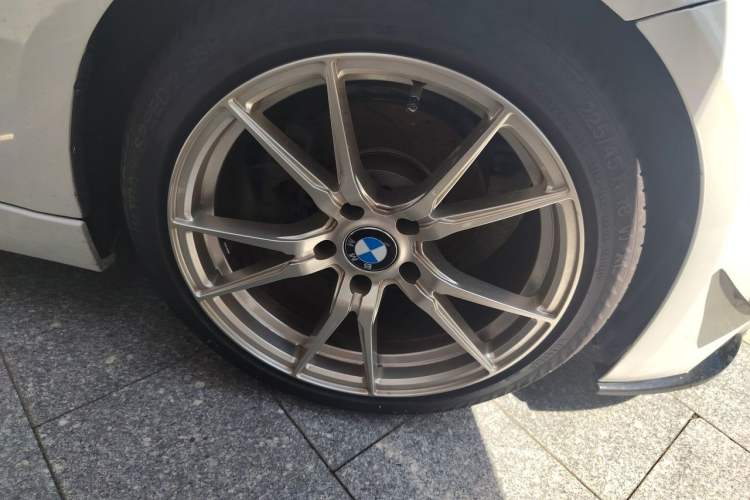 Used BMW 3 Series 2013 Restyled 320i Sport Design Package Right Front Wheel Hub