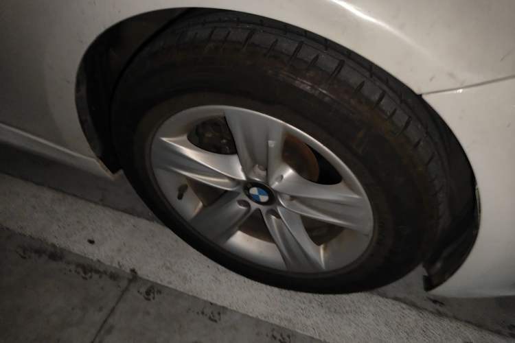 Used BMW 3 Series 2013 320i Sport Edition Right Front Wheel Hub