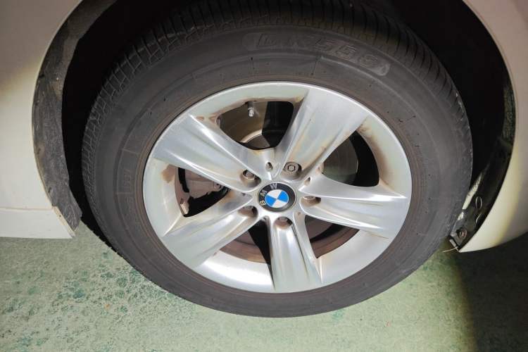 Used BMW 3 Series 2013 320i Sport Edition Right Front Wheel Hub