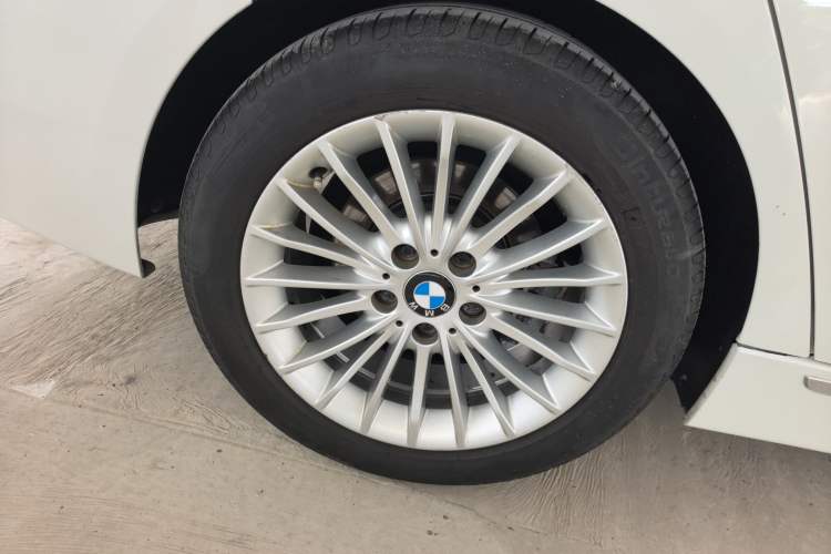 Used BMW 3 Series 2013 320Li Luxury Design Package Right Rear Wheel Hub