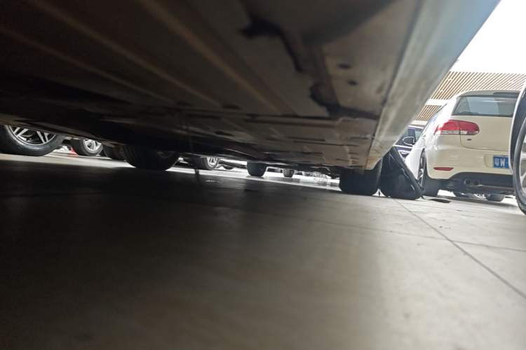 Used BMW 3 Series 2013 320Li Fashion Model Right Side Sill