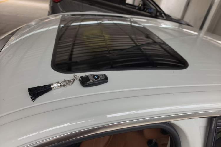 Used BMW 3 Series 2013 320Li Luxury Design Package Roof