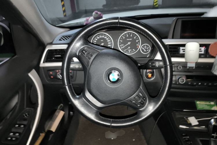 Used BMW 3 Series 2013 320Li Fashion Model Steering Wheel