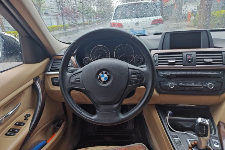 Used BMW 3 Series 2013 320Li Fashion Model Steering Wheel