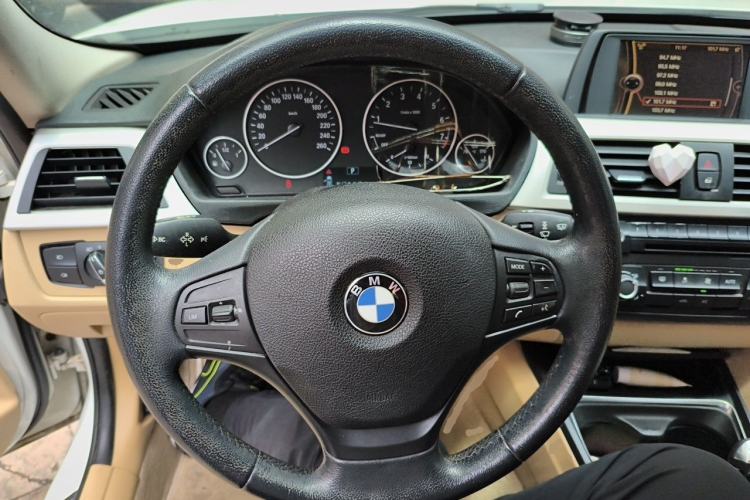 Used BMW 3 Series 2013 320i Active Edition Steering Wheel