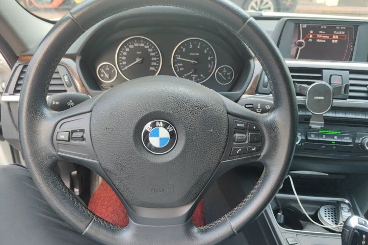 Used BMW 3 Series 2013 320Li Fashion Model Steering Wheel