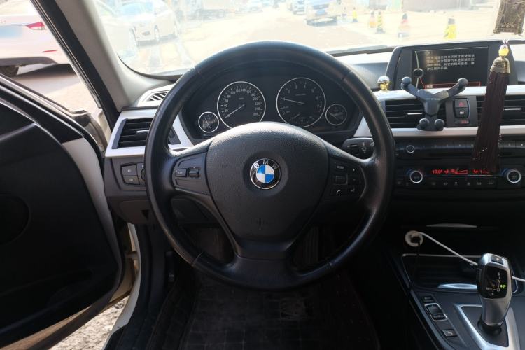 Used BMW 3 Series 2013 320Li Fashion Model Steering Wheel