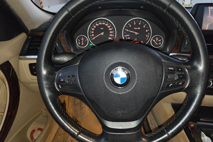 Used BMW 3 Series 2013 320Li Fashion Model Steering Wheel