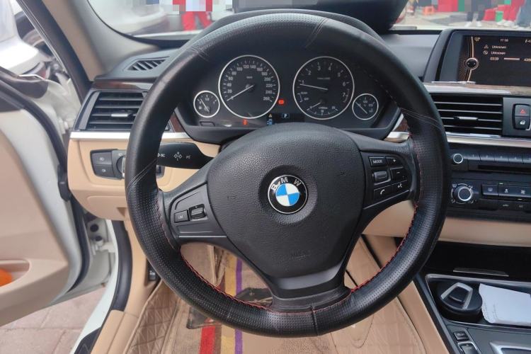 Used BMW 3 Series 2013 320Li Fashion Model Steering Wheel