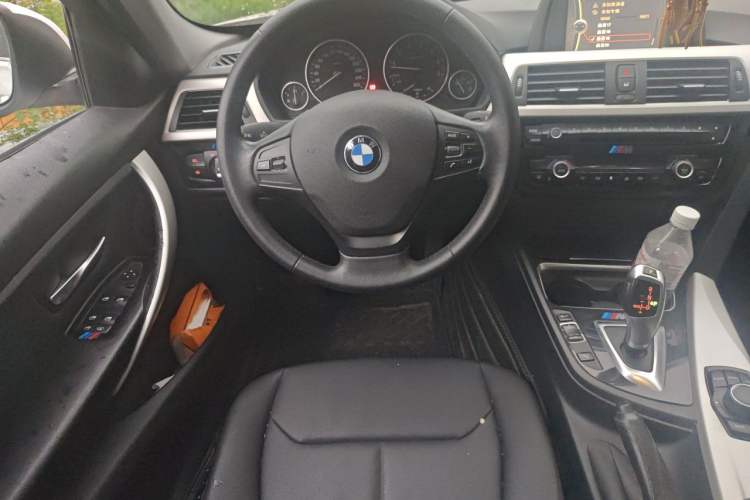 Used BMW 3 Series 2013 320Li Fashion Model Steering Wheel