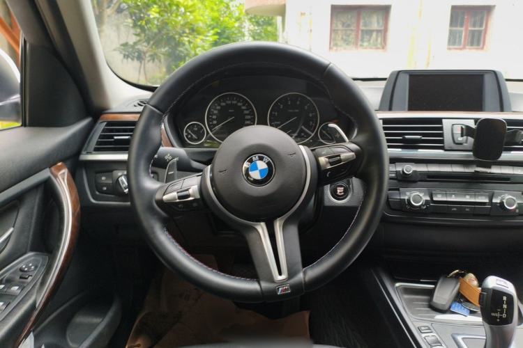 Used BMW 3 Series 2013 320Li Fashion Model Steering Wheel