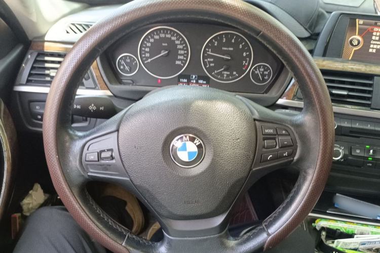 Used BMW 3 Series 2013 320Li Fashion Model Steering Wheel