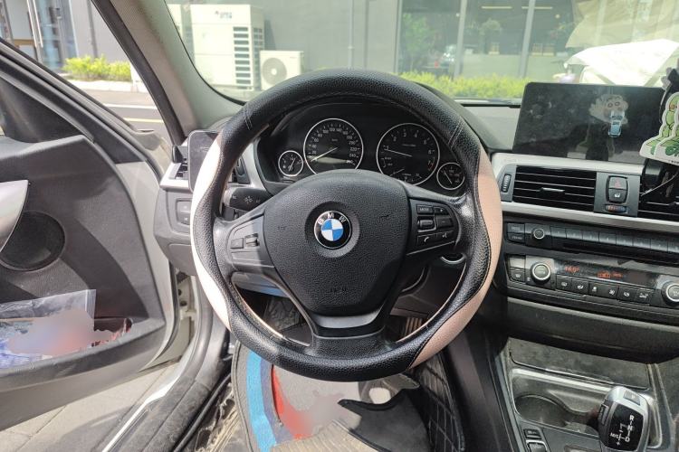 Used BMW 3 Series 2013 320Li Fashion Model Steering Wheel