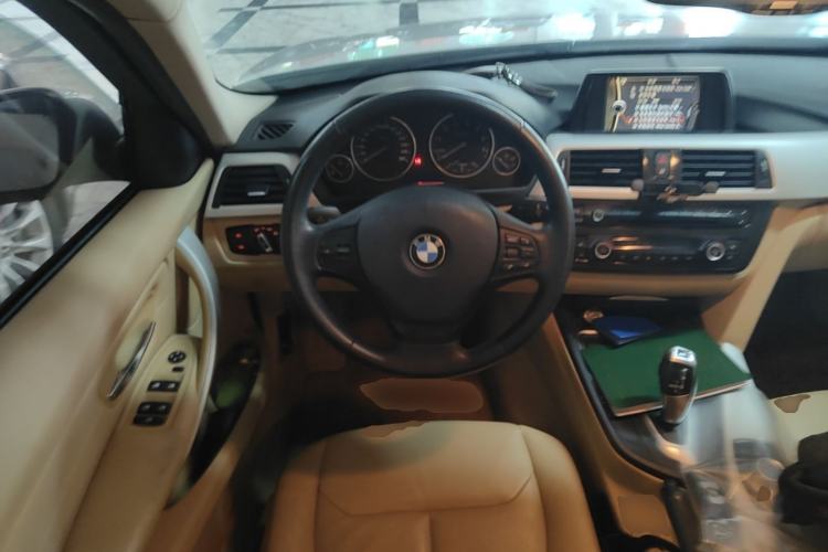 Used BMW 3 Series 2013 320i Sport Edition Steering Wheel