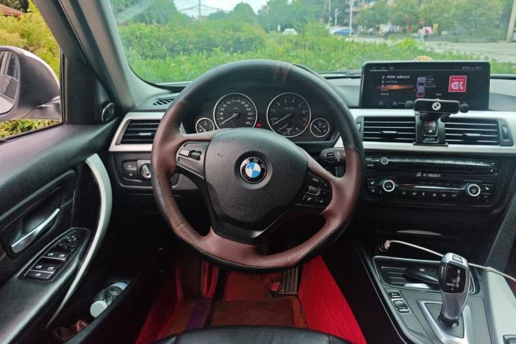 Used BMW 3 Series 2013 320i Sport Edition Steering Wheel