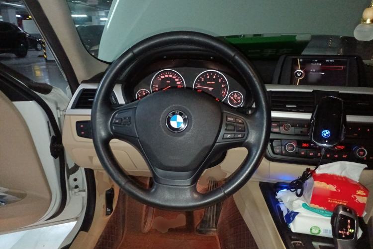 Used BMW 3 Series 2013 320Li Fashion Model Steering Wheel