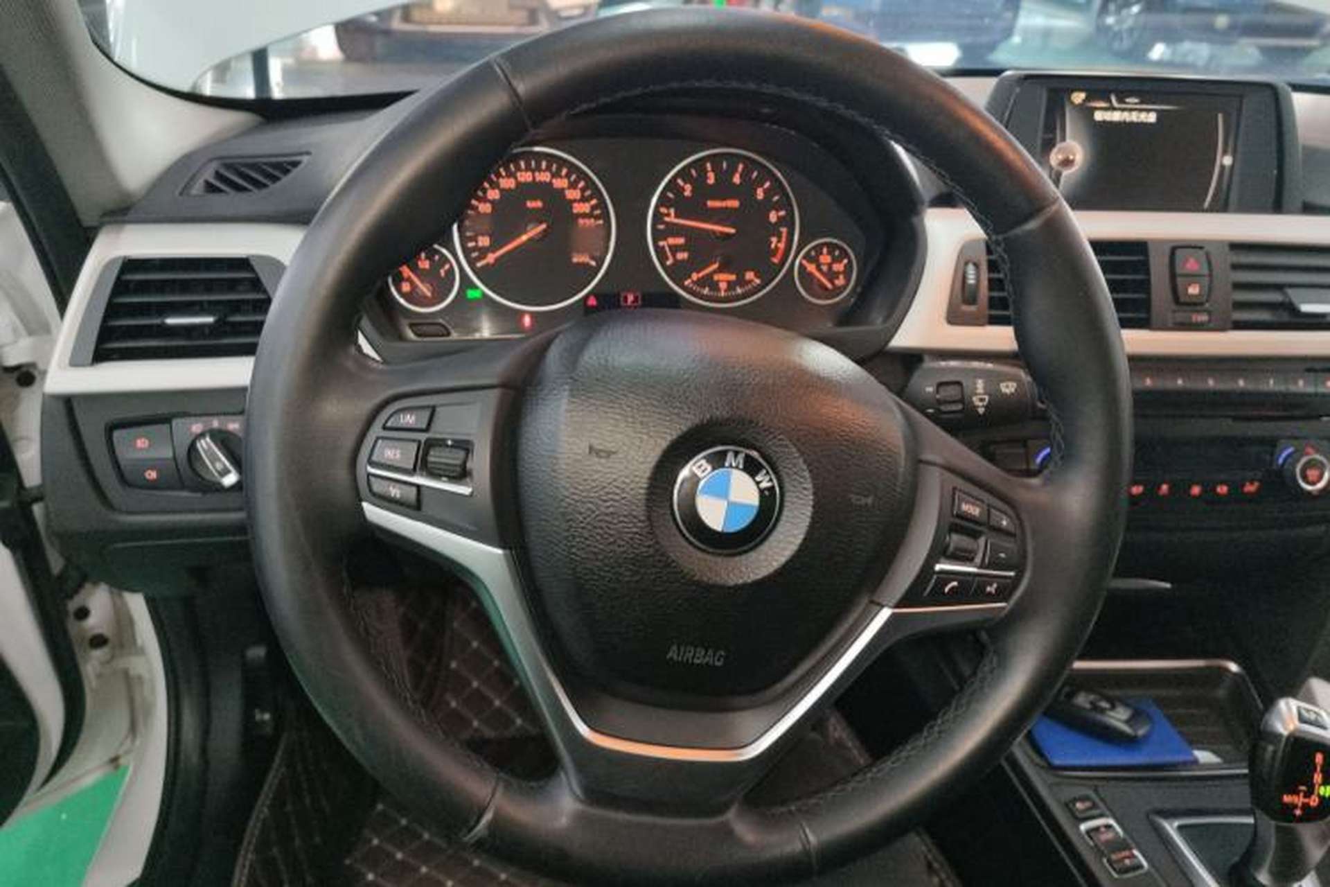 Used BMW 3 Series 2013 320i Sport Touring Edition Steering Wheel