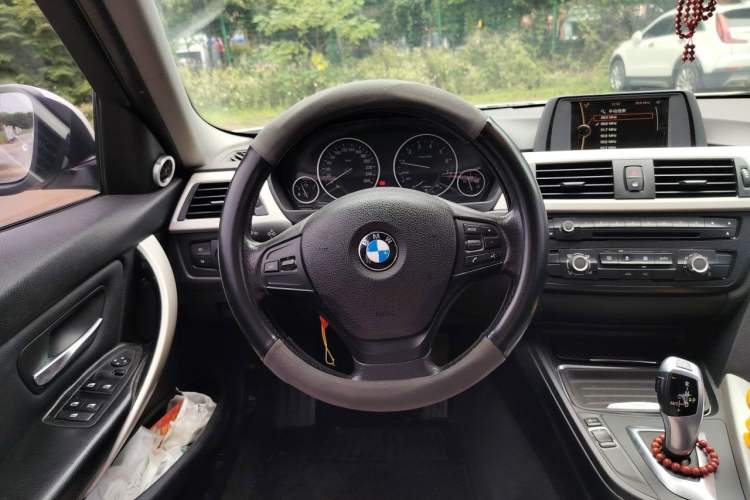 Used BMW 3 Series 2013 316i Active Edition Steering Wheel