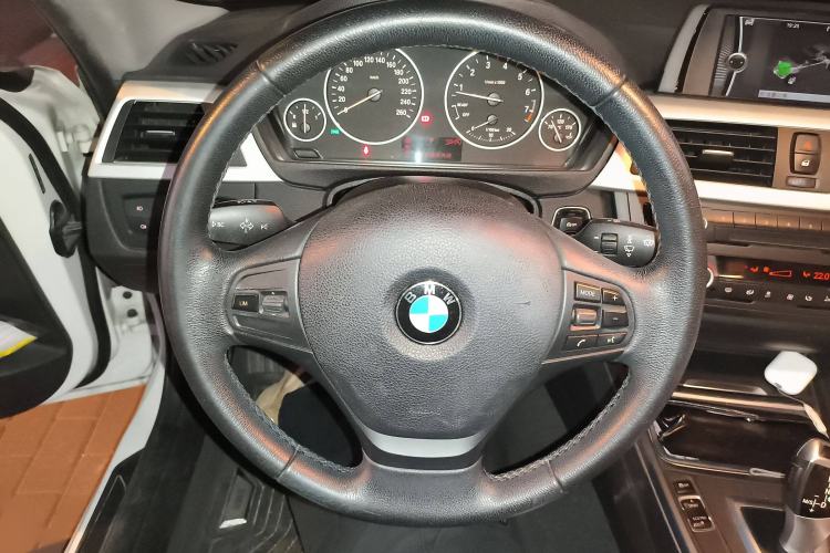 Used BMW 3 Series 2013 320i Sport Edition Steering Wheel