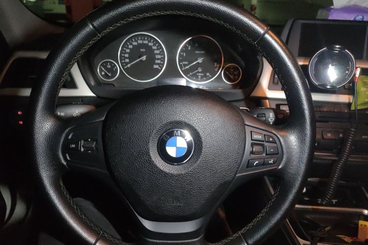Used BMW 3 Series 2013 320i Active Edition Steering Wheel