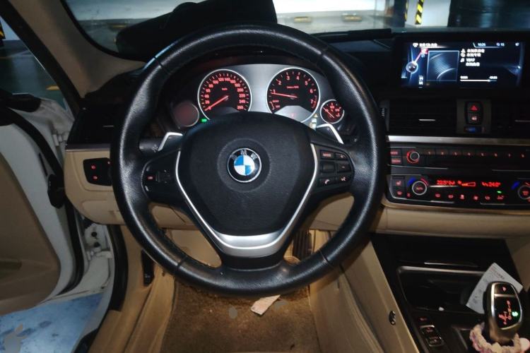 Used BMW 3 Series 2013 Facelifted 320Li Luxury Design Package Steering Wheel
