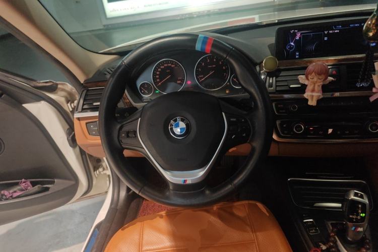 Used BMW 3 Series 2013 320Li Luxury Design Package Steering Wheel