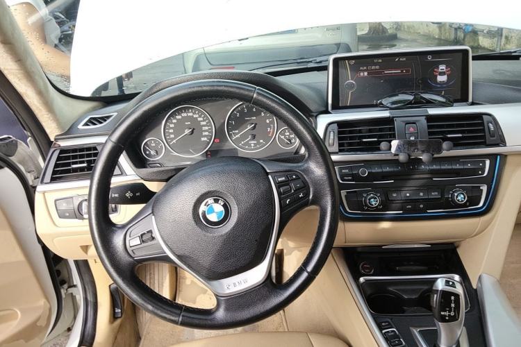 Used BMW 3 Series 2013 320Li Fashion Model Steering Wheel