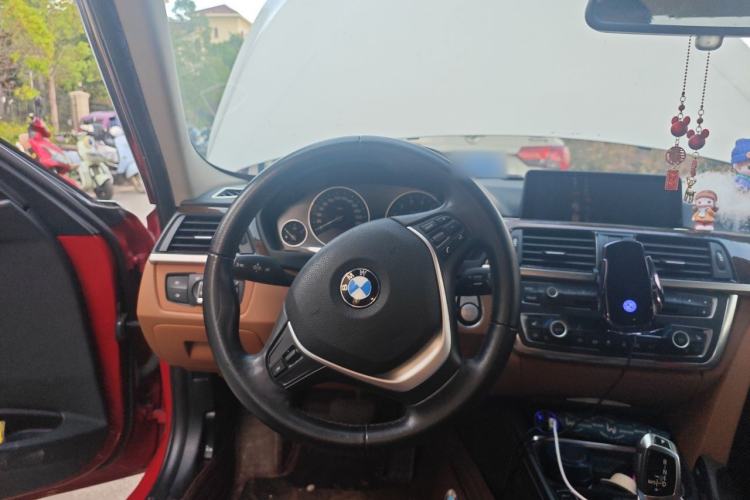 Used BMW 3 Series 2013 320Li Luxury Design Package Steering Wheel