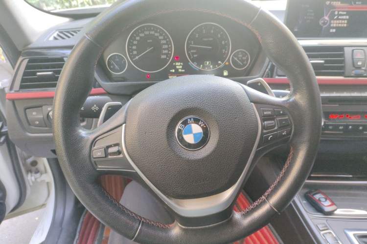 Used BMW 3 Series 2013 Restyled 320i Sport Design Package Steering Wheel