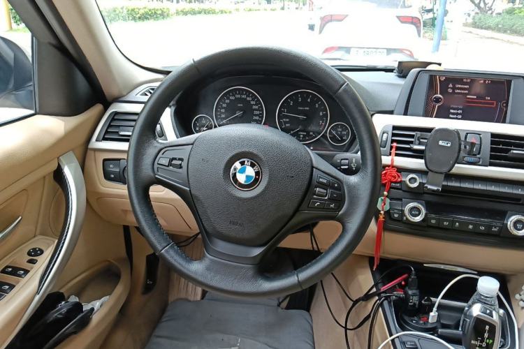 Used BMW 3 Series 2013 320Li Fashion Model Steering Wheel