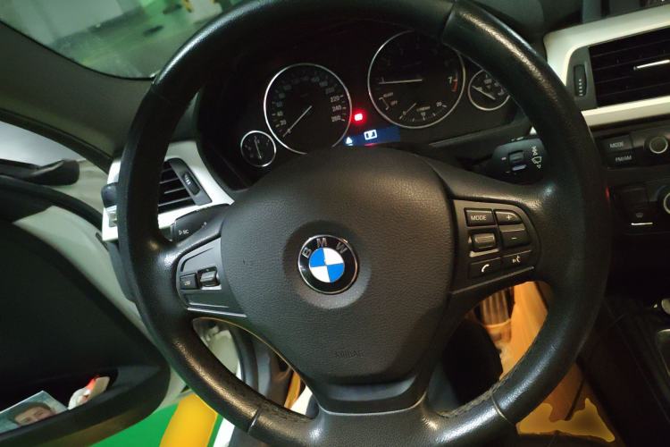 Used BMW 3 Series 2013 320Li Fashion Model Steering Wheel