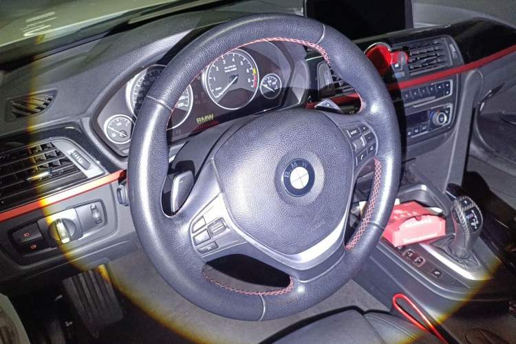 Used BMW 3 Series 2013 Facelifted 328i Sport Design Package Steering Wheel