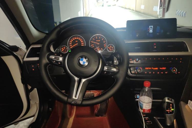 Used BMW 3 Series 2013 320Li Fashion Model Steering Wheel