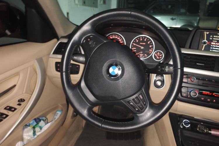 Used BMW 3 Series 2013 320Li Fashion Model Steering Wheel