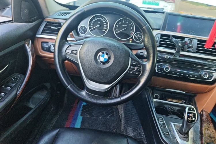 Used BMW 3 Series 2013 320Li Luxury Design Package Steering Wheel