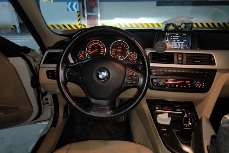 Used BMW 3 Series 2013 320i Sport Edition Steering Wheel